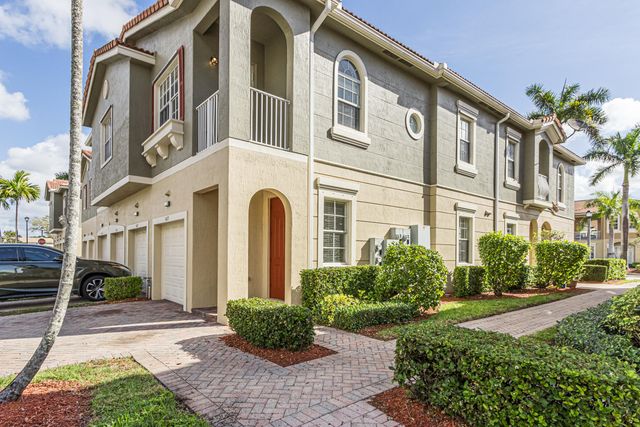 5869 Hampton Hills Boulevard, Tamarac, FL 33321