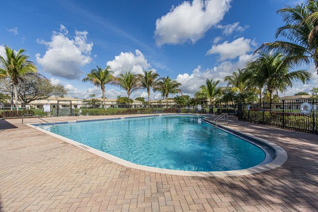 5869 Hampton Hills Boulevard, Tamarac, FL 33321