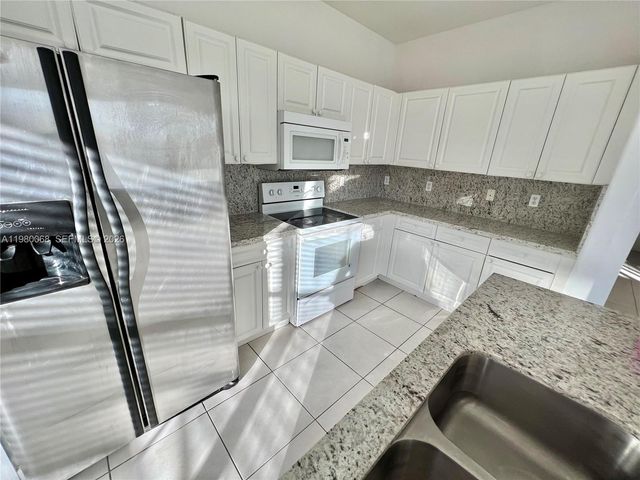 13776 SW 114th Ter, Miami, FL 33186