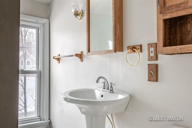 55 Fitch Place, Grand Rapids, MI 49503