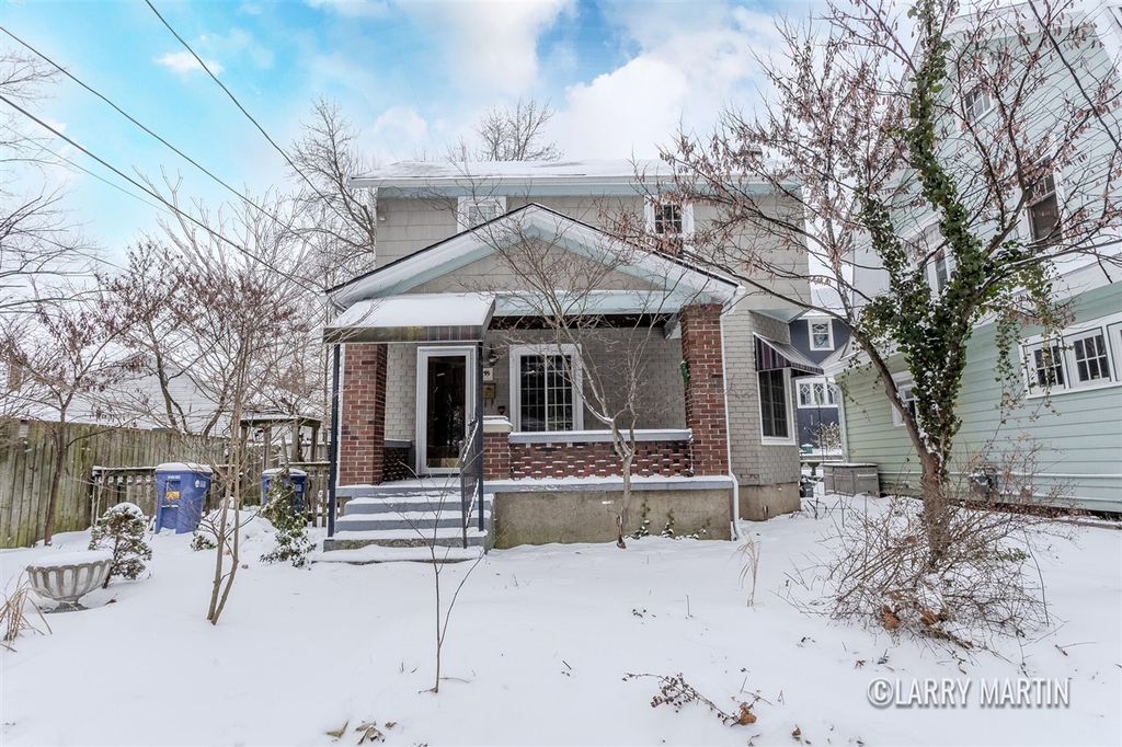 55 Fitch Place, Grand Rapids, MI 49503