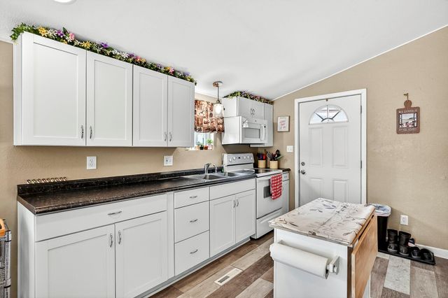 290 Easy Street, Branson, MO 65616