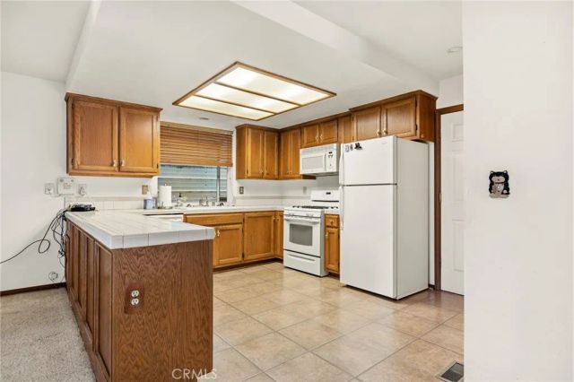 31713 Luring Pines, Running Springs, CA 92382