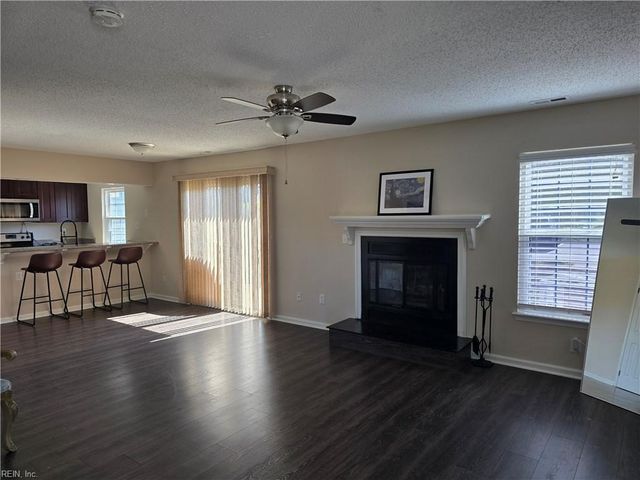 4536 Genoa CIR, Virginia Beach, VA 23462