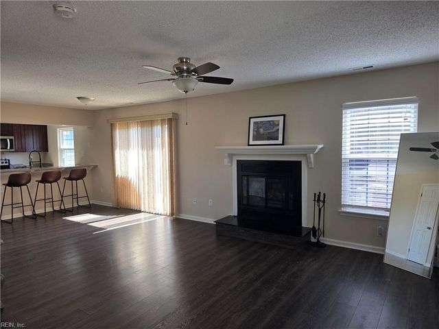 4536 Genoa CIR, Virginia Beach, VA 23462