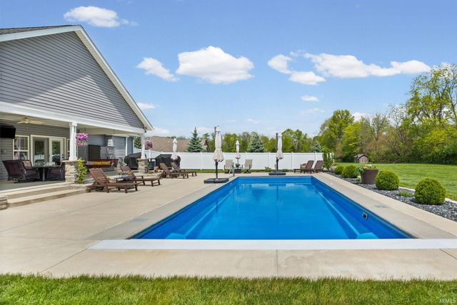 8433 Shepardson Creek Drive, Lafayette, IN 47905