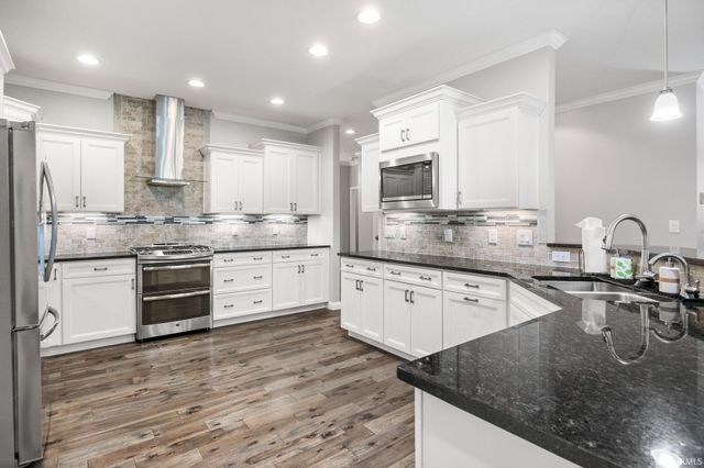 8433 Shepardson Creek Drive, Lafayette, IN 47905