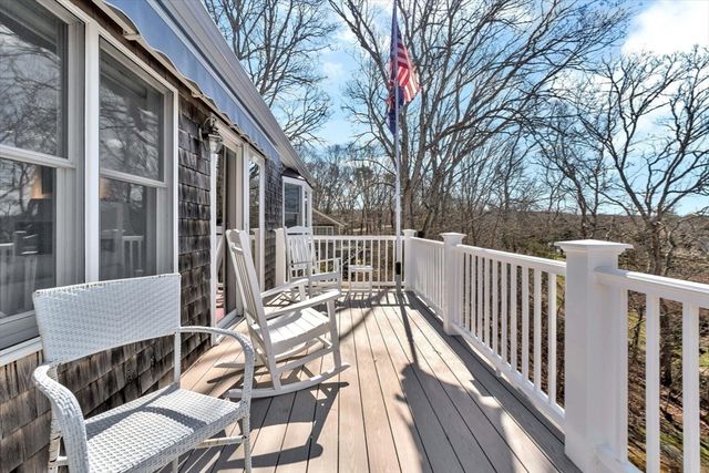 18 Gray Rocks West Rd, Falmouth, MA 02556