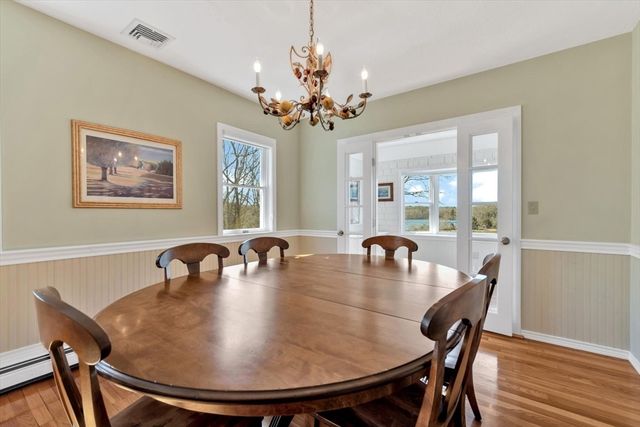 18 Gray Rocks West Rd, Falmouth, MA 02556