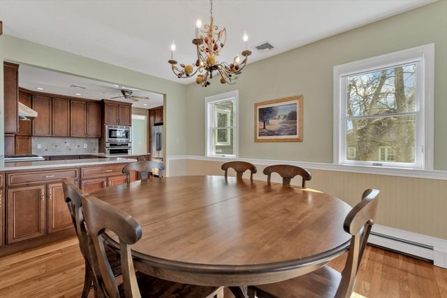 18 Gray Rocks West Rd, Falmouth, MA 02556