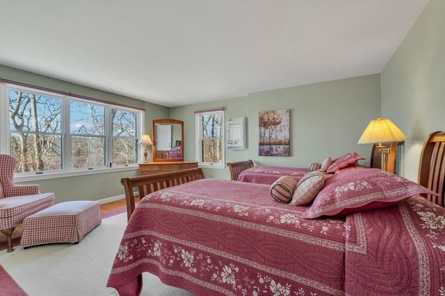 18 Gray Rocks West Rd, Falmouth, MA 02556