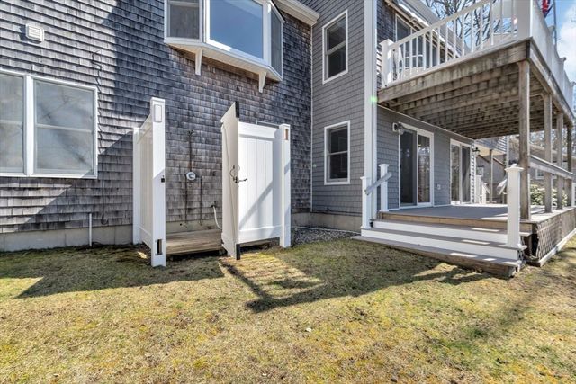 18 Gray Rocks West Rd, Falmouth, MA 02556
