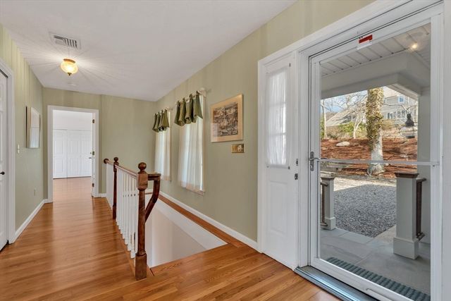 18 Gray Rocks West Rd, Falmouth, MA 02556