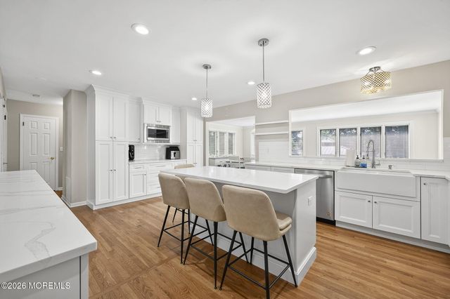 16 Mercury Circle, South Amboy, NJ 08879