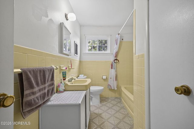 16 Mercury Circle, South Amboy, NJ 08879