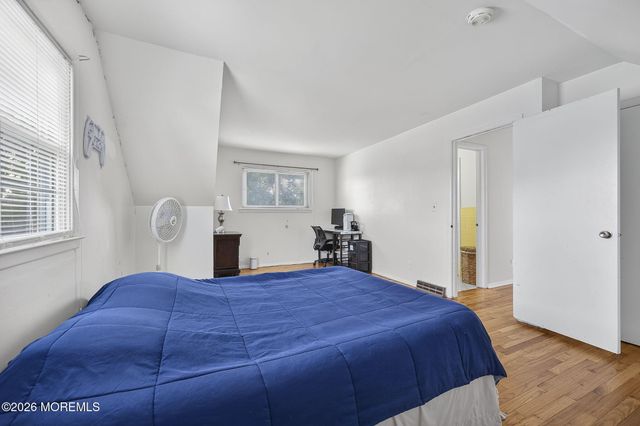16 Mercury Circle, South Amboy, NJ 08879