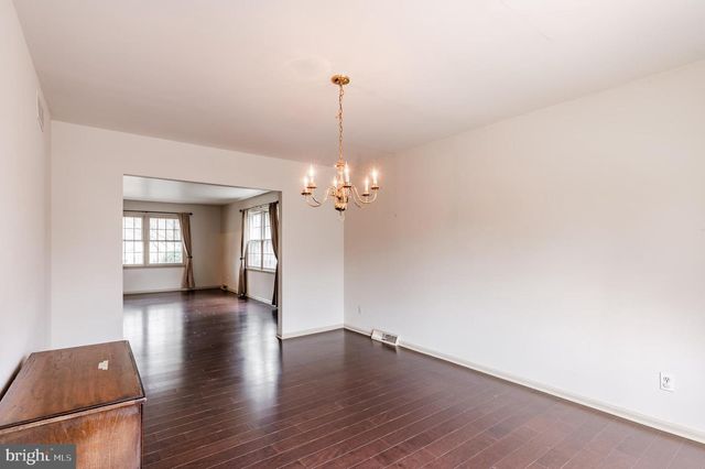 705 FALCON DR, Glenside, PA 19038