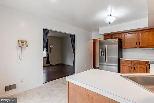 705 FALCON DR, Glenside, PA 19038