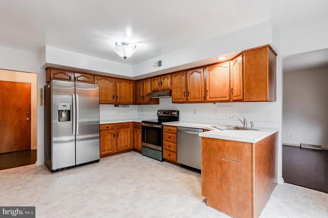 705 FALCON DR, Glenside, PA 19038