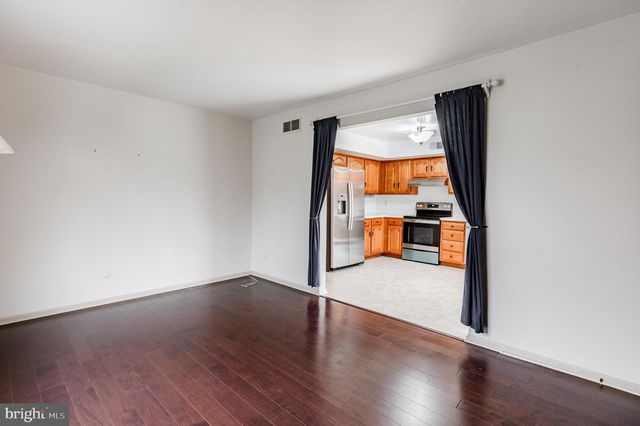 705 FALCON DR, Glenside, PA 19038