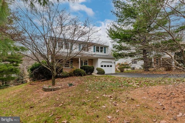 705 FALCON DR, Glenside, PA 19038