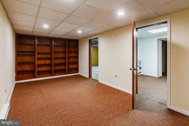 705 FALCON DR, Glenside, PA 19038