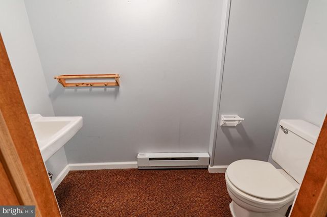 705 FALCON DR, Glenside, PA 19038