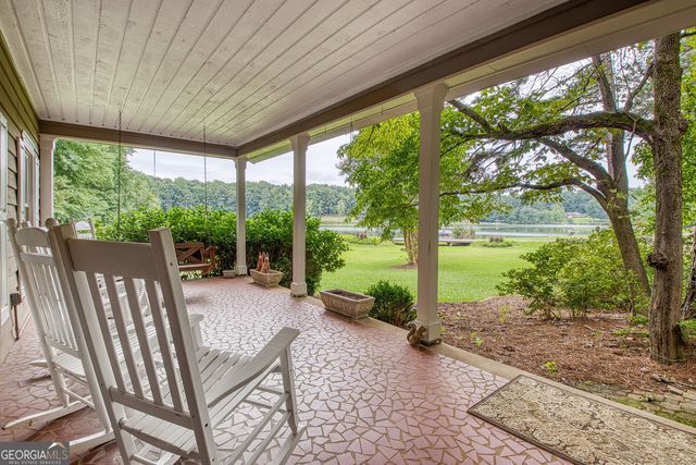 160 Sandy Lake Circle, Fayetteville, GA 30214