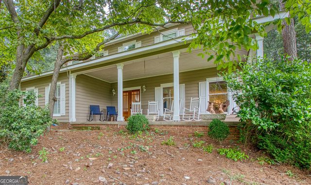 160 Sandy Lake Circle, Fayetteville, GA 30214