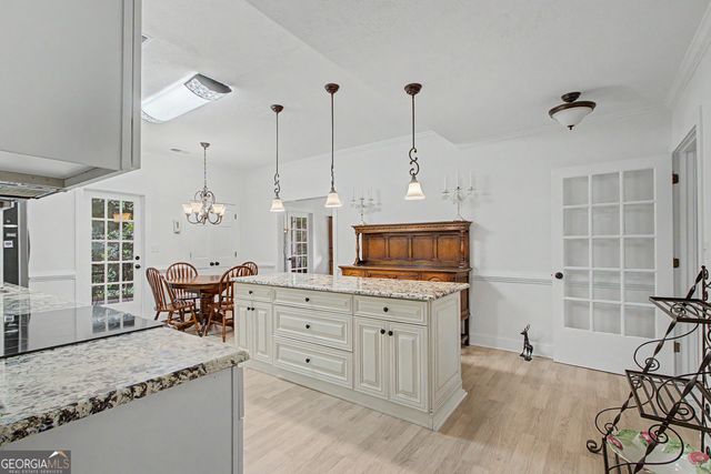 160 Sandy Lake Circle, Fayetteville, GA 30214
