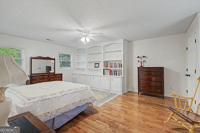 160 Sandy Lake Circle, Fayetteville, GA 30214