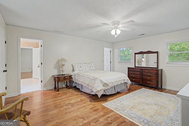 160 Sandy Lake Circle, Fayetteville, GA 30214
