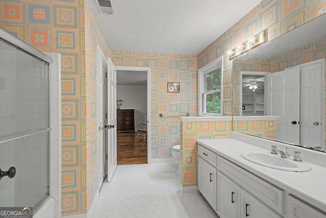 160 Sandy Lake Circle, Fayetteville, GA 30214