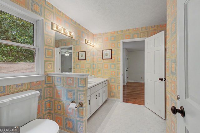 160 Sandy Lake Circle, Fayetteville, GA 30214
