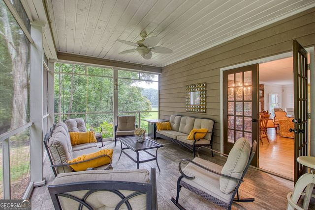 160 Sandy Lake Circle, Fayetteville, GA 30214
