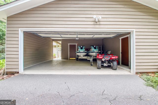 160 Sandy Lake Circle, Fayetteville, GA 30214