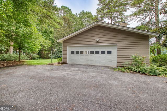 160 Sandy Lake Circle, Fayetteville, GA 30214