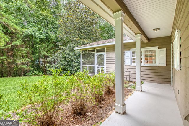 160 Sandy Lake Circle, Fayetteville, GA 30214