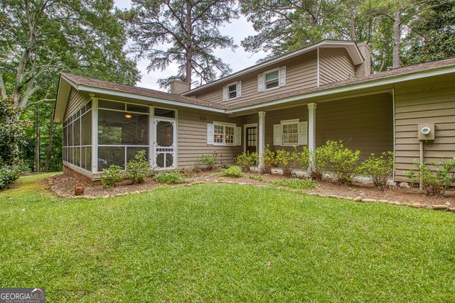 160 Sandy Lake Circle, Fayetteville, GA 30214