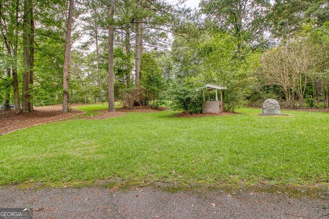 160 Sandy Lake Circle, Fayetteville, GA 30214