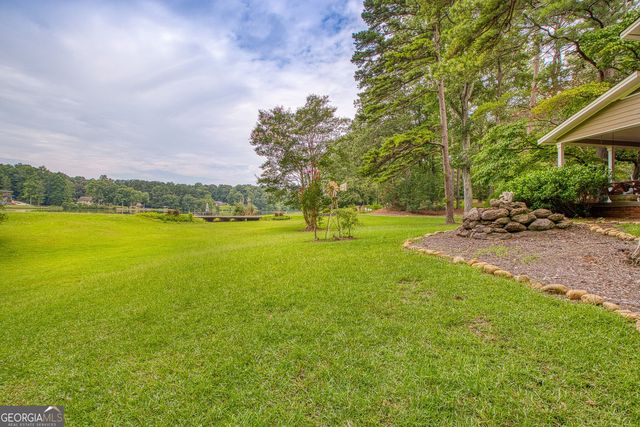 160 Sandy Lake Circle, Fayetteville, GA 30214