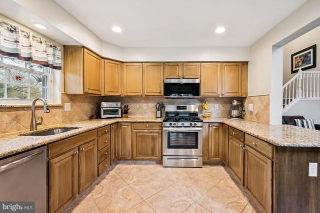 52 STOKES RD, Mount Laurel, NJ 08054