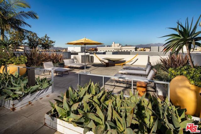 1120 W 6th Street 1754, Los Angeles, CA 90017