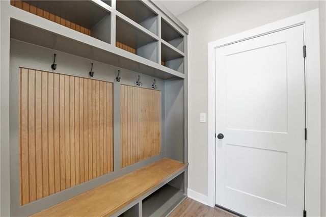 8216 NW 89th Terrace, Kansas City, MO 64153