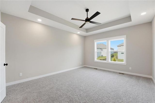 8216 NW 89th Terrace, Kansas City, MO 64153