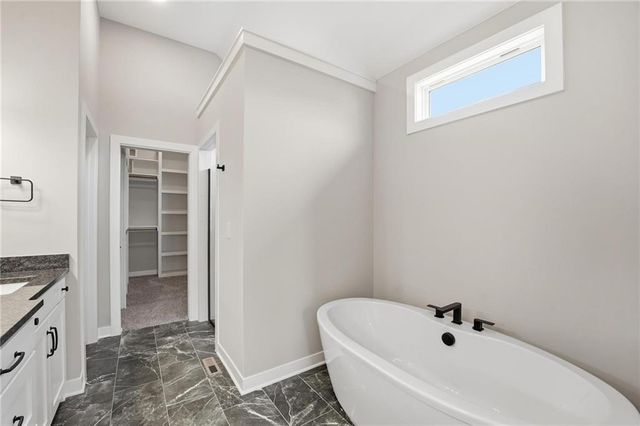 8216 NW 89th Terrace, Kansas City, MO 64153