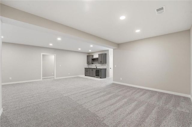 8216 NW 89th Terrace, Kansas City, MO 64153