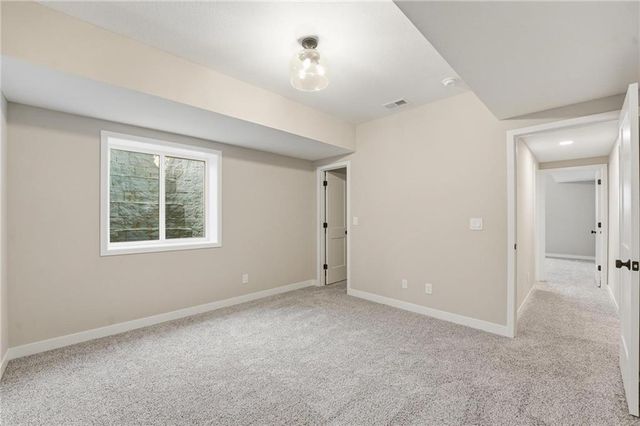 8216 NW 89th Terrace, Kansas City, MO 64153