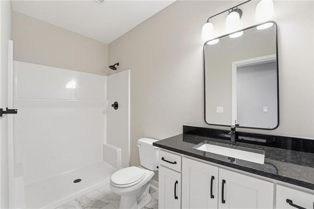 8216 NW 89th Terrace, Kansas City, MO 64153