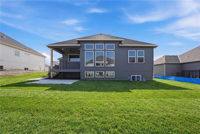 8216 NW 89th Terrace, Kansas City, MO 64153